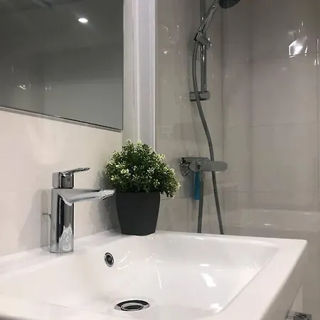 Lägenhet Cocooning Au Pied De La Cathedrale *