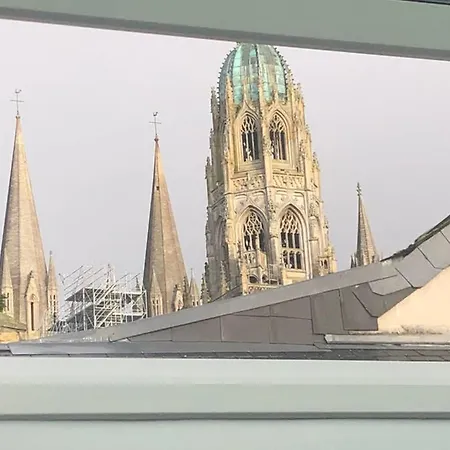 Lägenhet Cocooning Au Pied De La Cathedrale *
