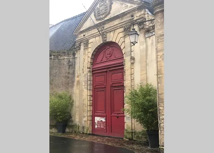 Cocooning Au Pied De La Cathedrale באיו